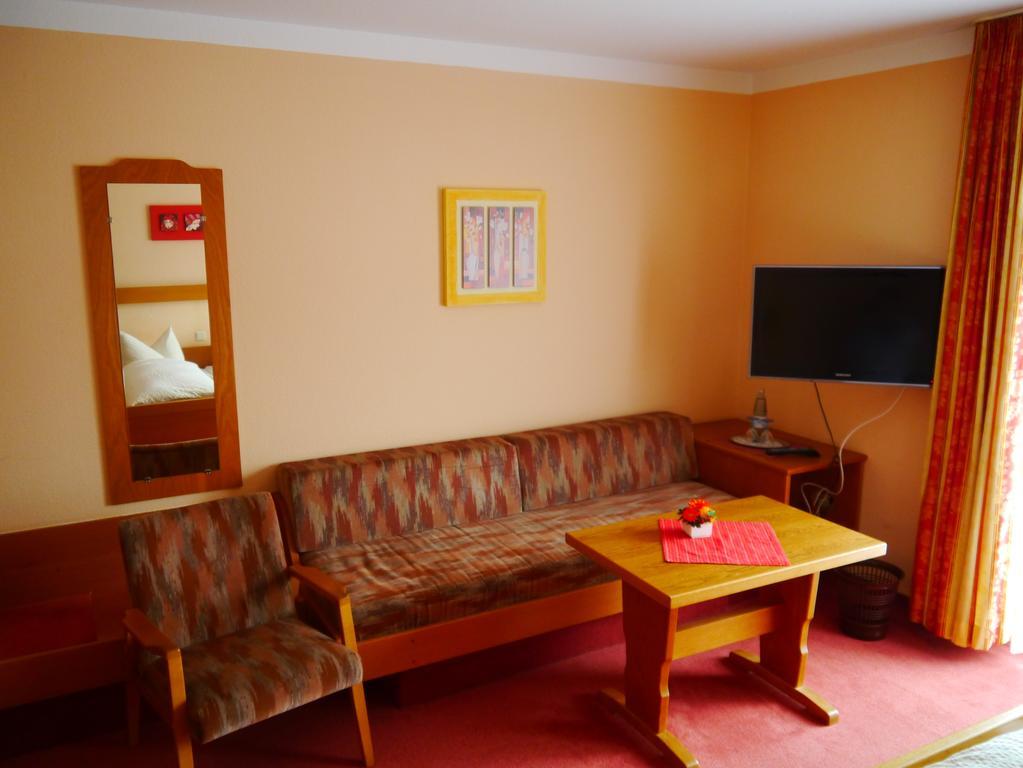 Hotel Linde Pfalz Silz  ภายนอก รูปภาพ